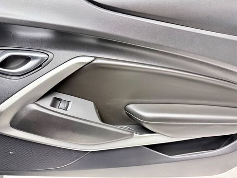 Used 2016 Chevrolet Camaro SS image 16