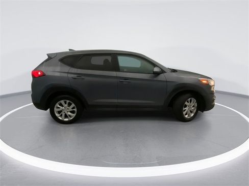 Used 2021 Hyundai Tucson SE w/ Cargo Package image 5
