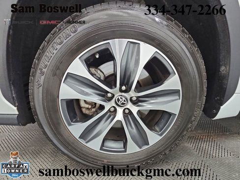 Used 2022 Toyota Highlander XLE FWD image 43