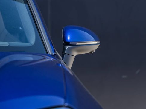 New 2025 Porsche Macan Electric RWD image 17