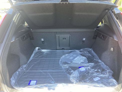 New 2025 Volvo XC40 B5 Ultra w/ Climate Package image 12