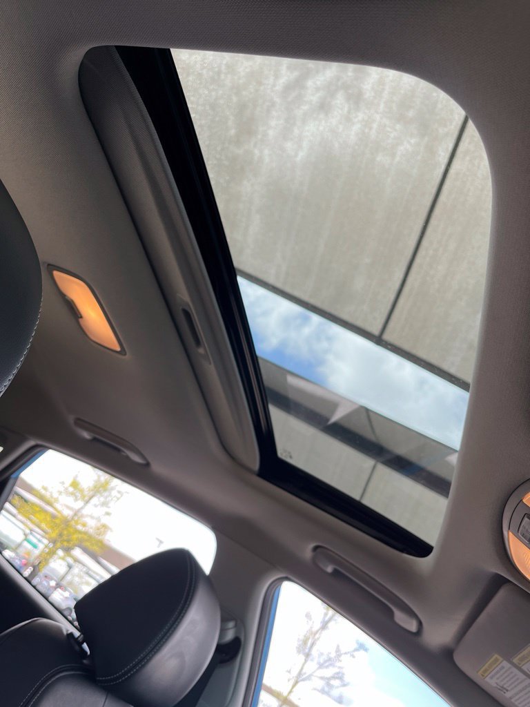Used 2020 Hyundai Kona Limited FWD image 29