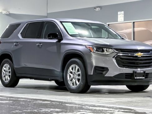 Used 2020 Chevrolet Traverse LS image 6