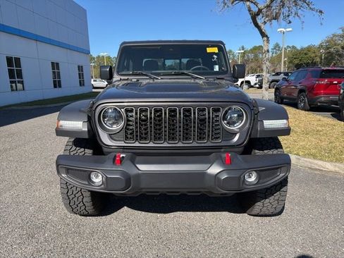 Used 2024 Jeep Gladiator Rubicon w/ Safety Group image 2