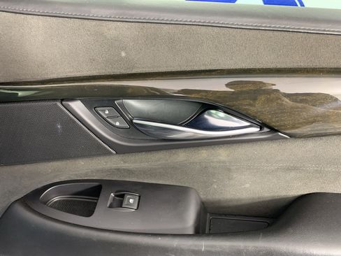 Used 2018 Cadillac Escalade Platinum RWD image 41