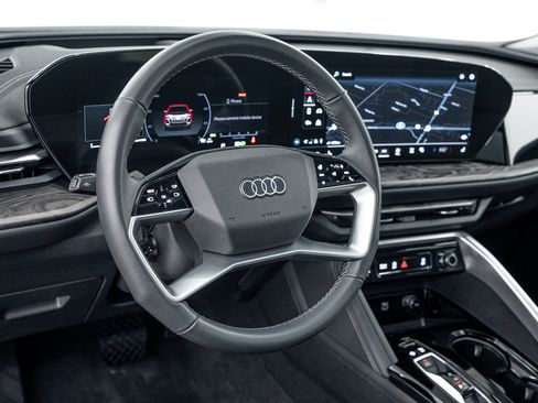 Used 2025 Audi Q5 Premium Plus w/ Premium Plus AWD/4WD image 11