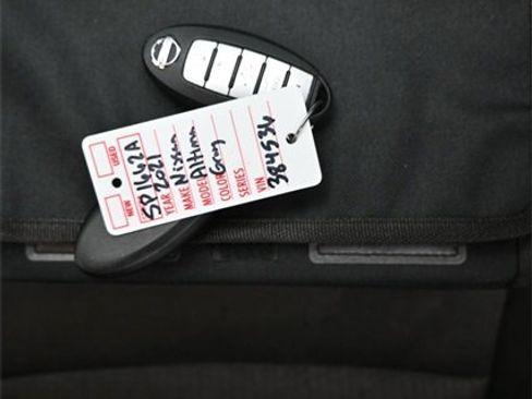 Used 2021 Nissan Altima 2.5 SV image 9