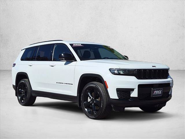 Used 2024 Jeep Grand Cherokee L Laredo AWD/4WD image 3