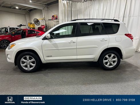 Used 2011 Toyota RAV4 Limited w/ Limited Extra Value Pkg AWD/4WD image 5