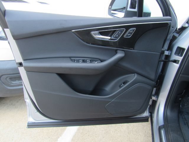 Used 2022 Audi Q7 3.0T Premium w/ Convenience Package AWD/4WD image 14