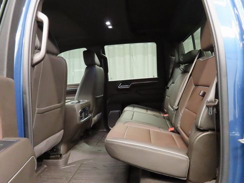 Used 2024 GMC Sierra 3500 Denali w/ Denali Reserve Package image 10