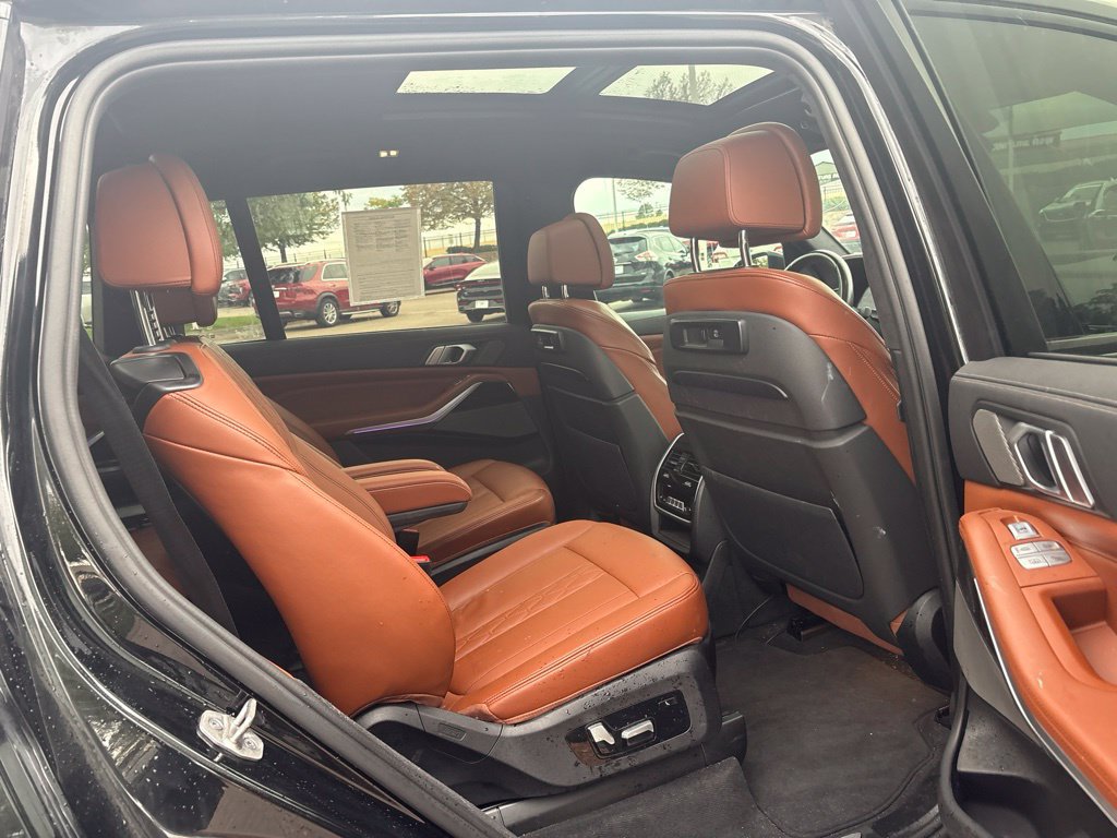 Used 2021 BMW X7 M50i AWD/4WD image 25