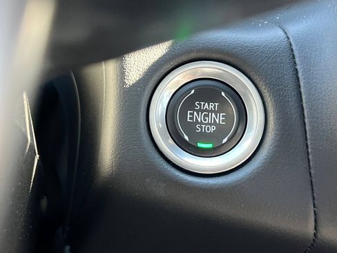 Used 2023 GMC Yukon AT4 w/ AT4 Premium Package AWD/4WD image 32