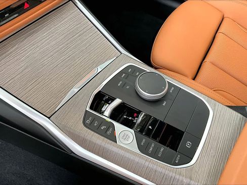 Certified 2025 BMW 330i Sedan RWD image 16
