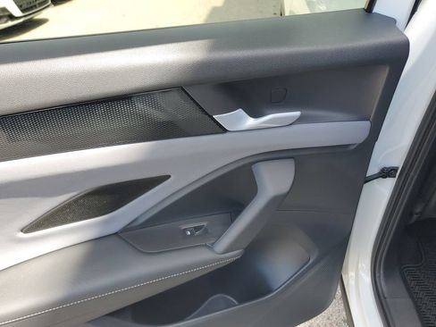 Certified 2026 Volkswagen Tiguan SE AWD/4WD image 18