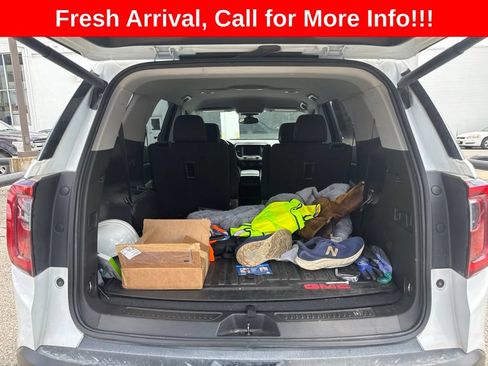 Used 2023 GMC Acadia AT4 w/ LPO, Floor Liner Package AWD/4WD image 27