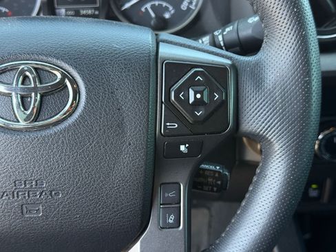 Used 2023 Toyota Tacoma TRD Off-Road w/ Advanced Technology Package AWD/4WD image 17