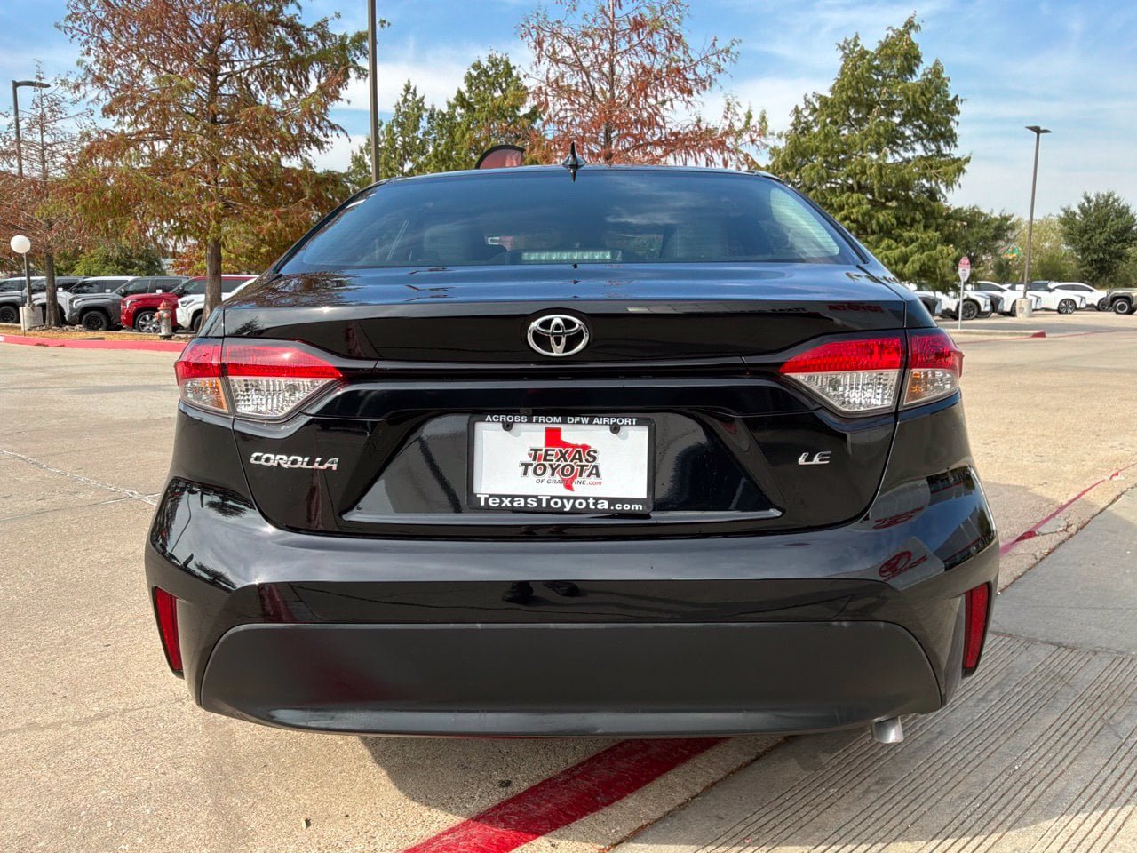 Used 2026 Toyota Corolla LE FWD image 7