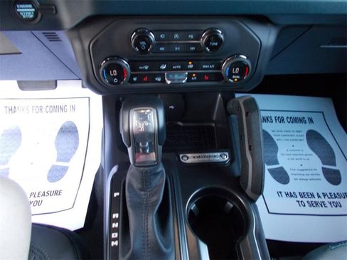 New 2024 Ford Bronco Outer Banks AWD/4WD image 18
