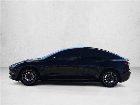 Used 2021 Tesla Model 3 Standard Range Plus RWD image 9