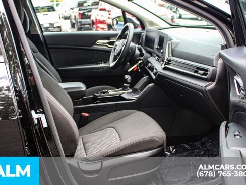 Used 2024 Kia Sportage LX image 21