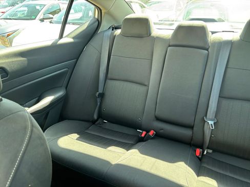 Used 2025 Nissan Altima 2.5 SV FWD image 39