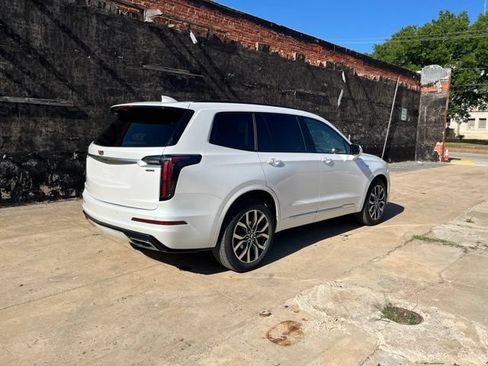 Used 2023 Cadillac XT6 Sport w/ Platinum Package AWD/4WD image 7