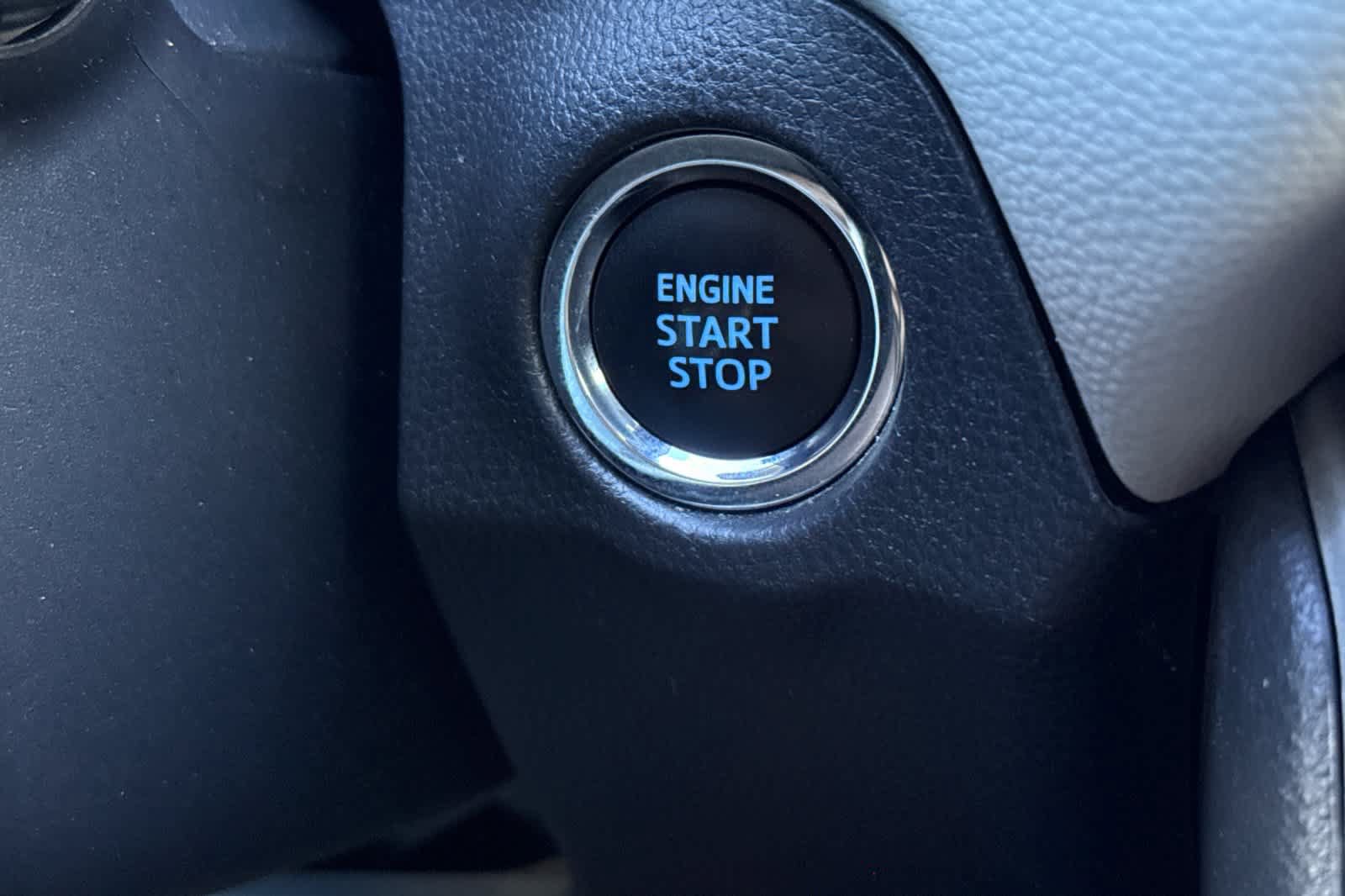 Used 2021 Toyota RAV4 XLE Premium AWD/4WD image 24