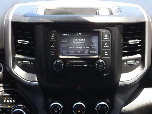 Used 2022 RAM 1500 Big Horn AWD/4WD image 16