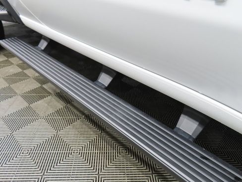 Used 2024 GMC Sierra 3500 SLE w/ SLE Convenience Package image 49