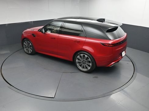 Used 2025 Land Rover Range Rover Sport Dynamic SE AWD/4WD image 33