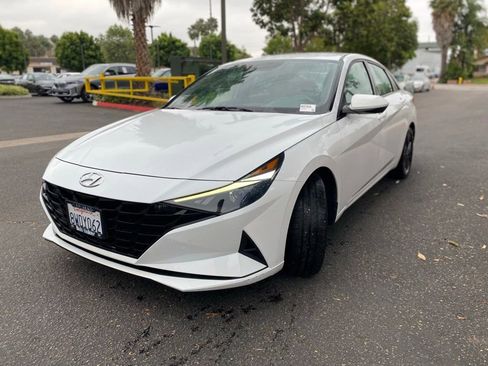 Used 2021 Hyundai Elantra SEL FWD image 5
