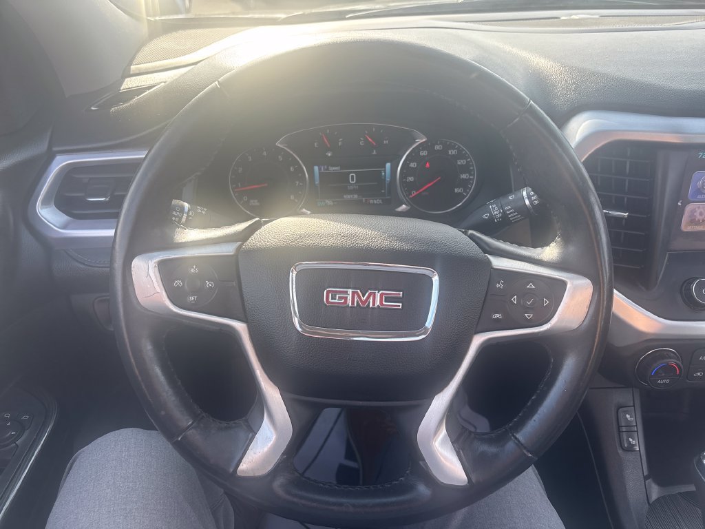 Used 2017 GMC Acadia SLT FWD image 19