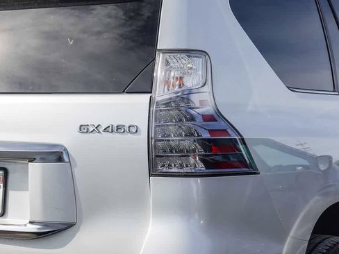 Used 2021 Lexus GX 460 Premium w/ Premium Package image 12