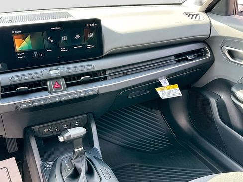 New 2025 Kia K4 LXS image 21