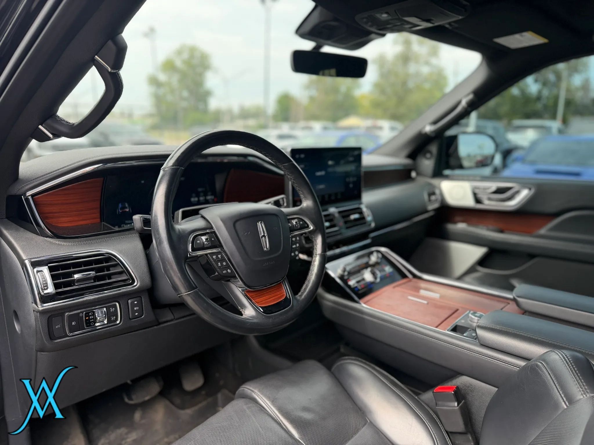 Used 2023 Lincoln Navigator Reserve AWD/4WD image 13