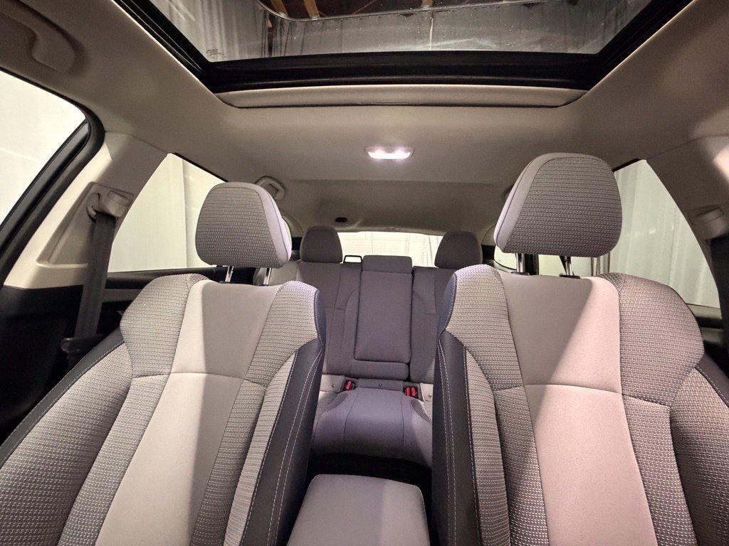 Used 2024 Subaru Outback Premium AWD/4WD image 18
