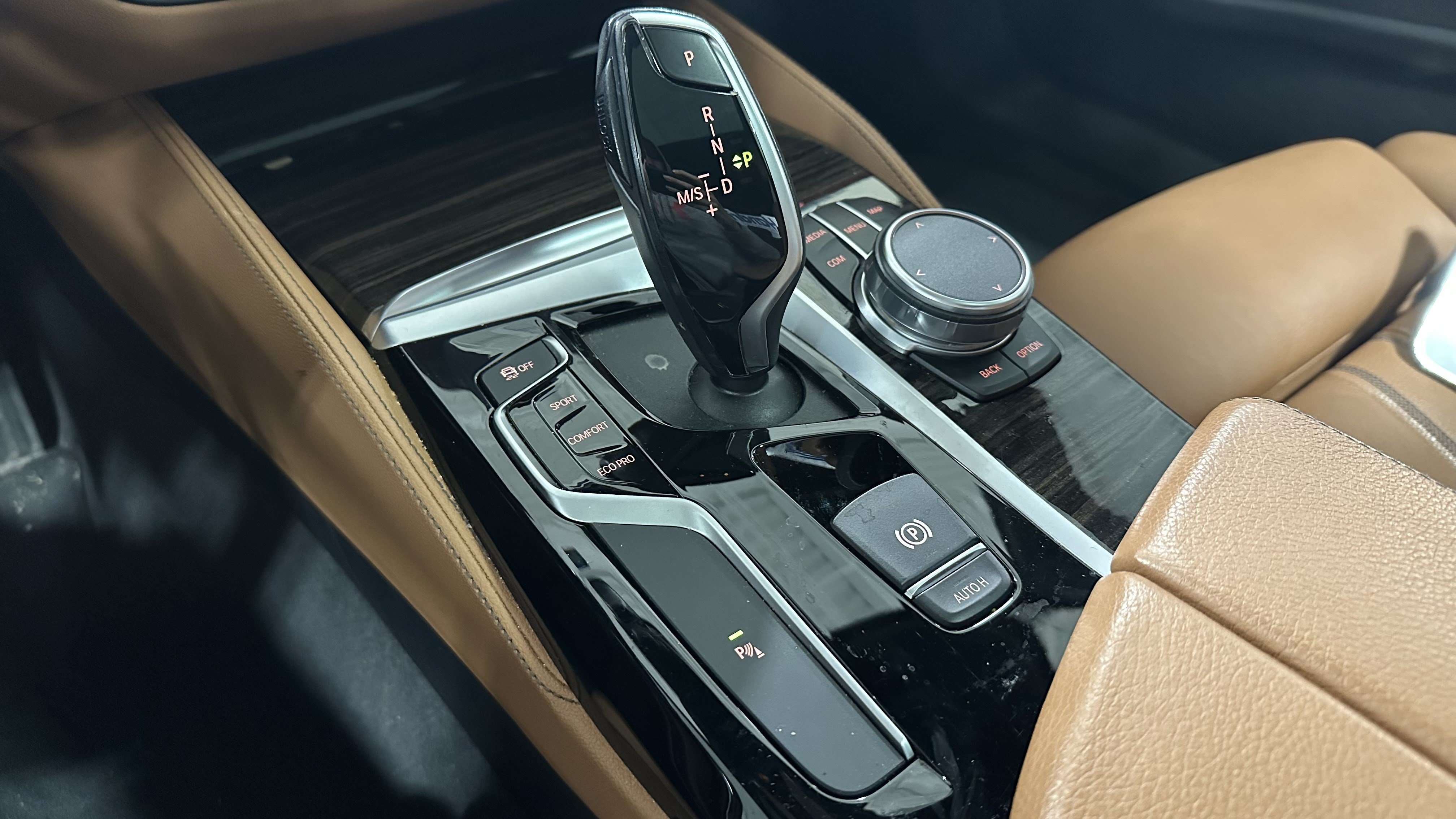 Used 2019 BMW 530i xDrive w/ Luxury Package AWD/4WD image 28