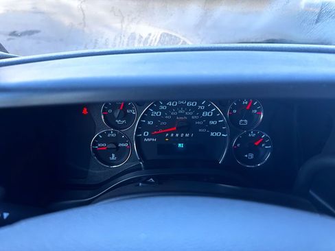 Used 2025 Chevrolet Express 2500 Extended w/ Communications Package image 20