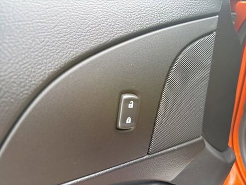 Used 2009 Chevrolet Corvette Coupe w/ Roof Package RWD image 12