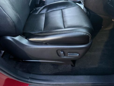 Used 2015 Toyota Sienna SE Premium image 47