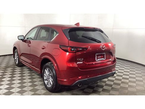Used 2025 MAZDA CX-5 AWD 2.5 S w/ Preferred Package image 4
