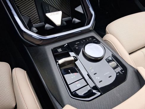 Used 2025 BMW X3 xDrive30i w/ Convenience Package image 18