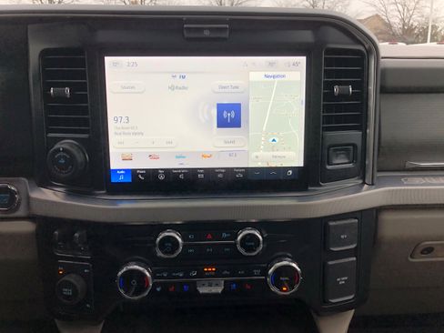 Used 2025 Ford F250 Platinum w/ Platinum Plus Package image 13