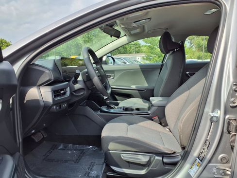 Used 2025 Kia K4 FWD image 18