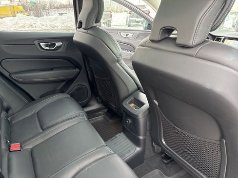 Certified 2024 Volvo XC60 T8 Ultimate w/ Protection Package Premier image 41