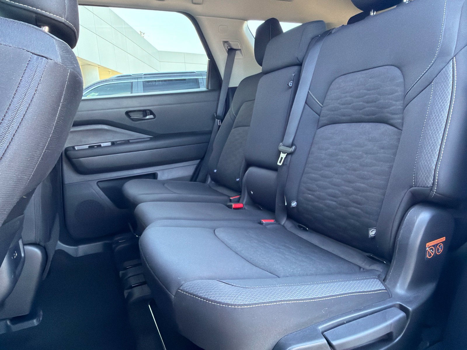 Used 2024 Nissan Pathfinder SV FWD image 12