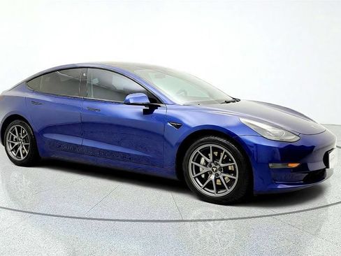 Used 2022 Tesla Model 3 Long Range AWD/4WD image 3