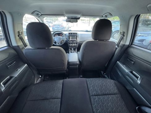 Used 2020 Mitsubishi Outlander Sport SE image 11