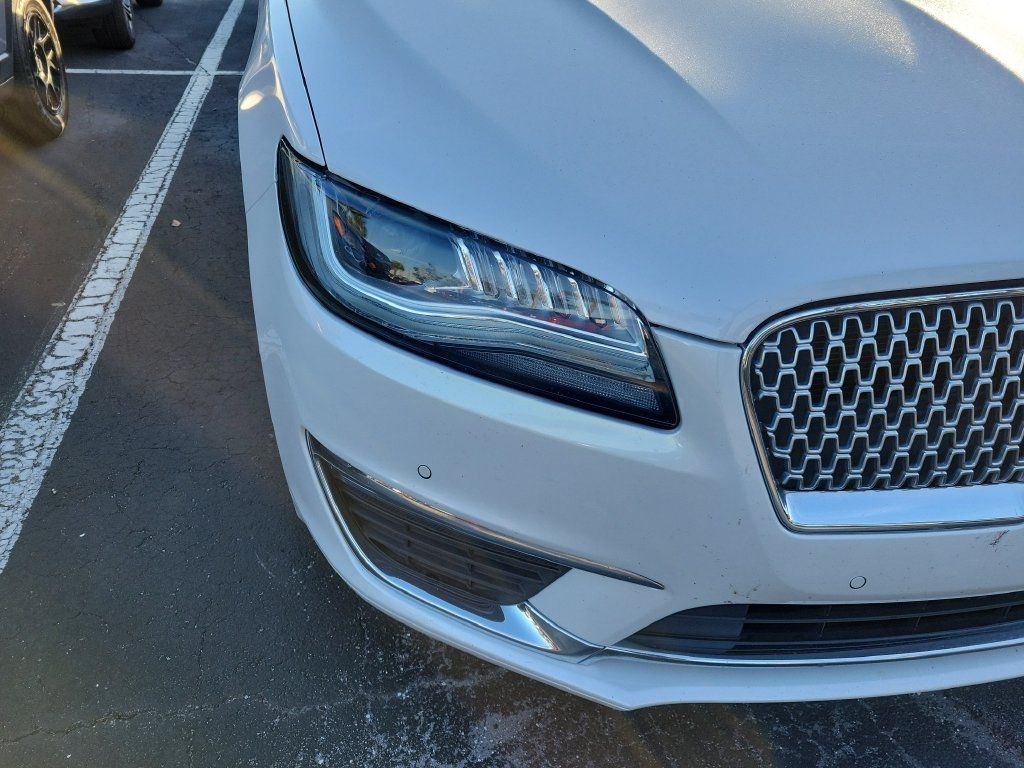 Used 2017 Lincoln MKZ Reserve w/ Technology Package FWD image 8